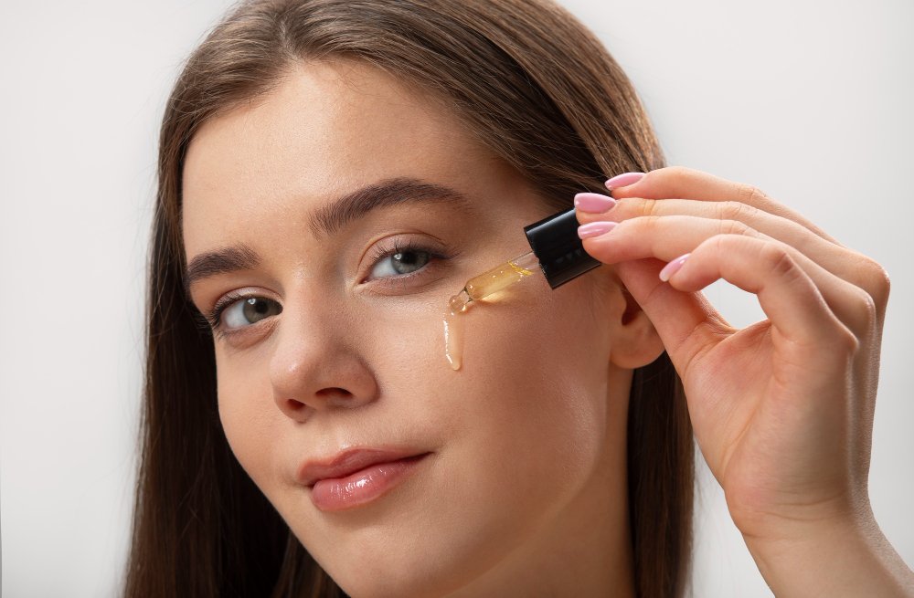 Penting Buat Pemula! Ketahui Manfaat dan Risiko dari Penggunaan Retinol