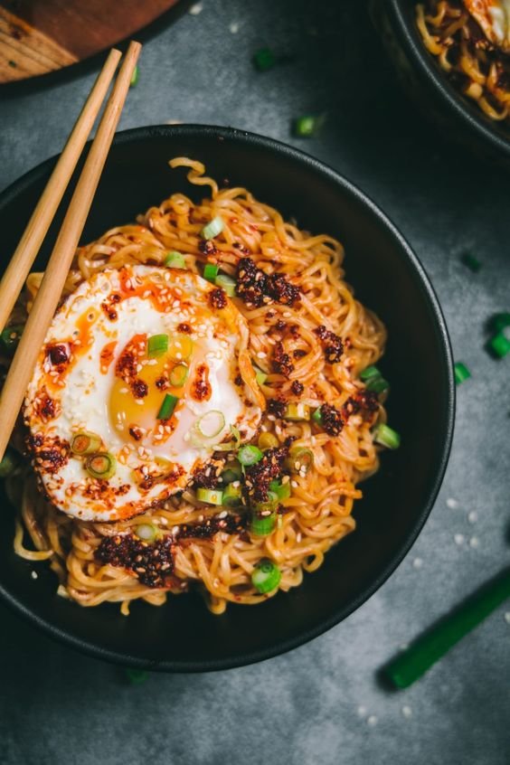 Level Up Mie Instan Pakai Chili Oil!
