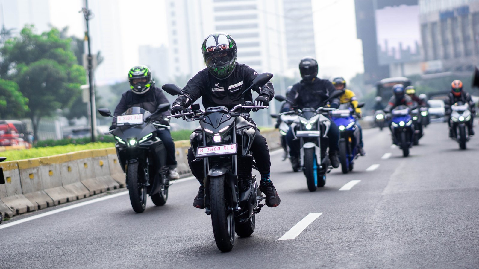 Sinergi Tanpa Batas! Yamaha Ajak Awak Media Satmori Jajal New R25 & MT-25  pada Event Yamaha Synergy Ride Fun Experience