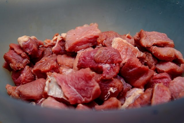 Selain Nanas, Kenali 4 Bahan Sederhana yang Bikin Daging Empuk