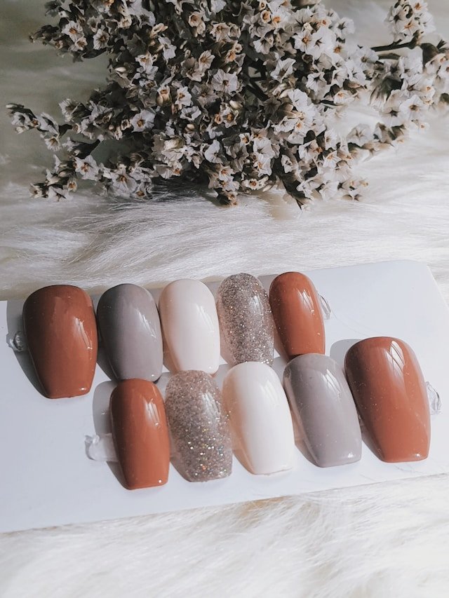 Dampak Keseringan Nail Art, Dari Ringan sampai Potensi Kerusakan Berat!